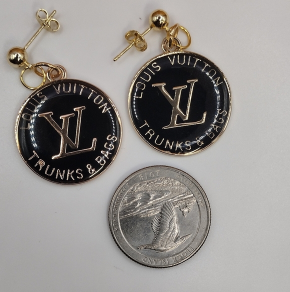 Louis Vuitton Zipper pulls (2) 25 mm plus .925 Earring Posts, Black - Picture 4 of 5